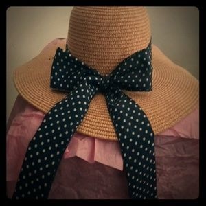Women's straw hat